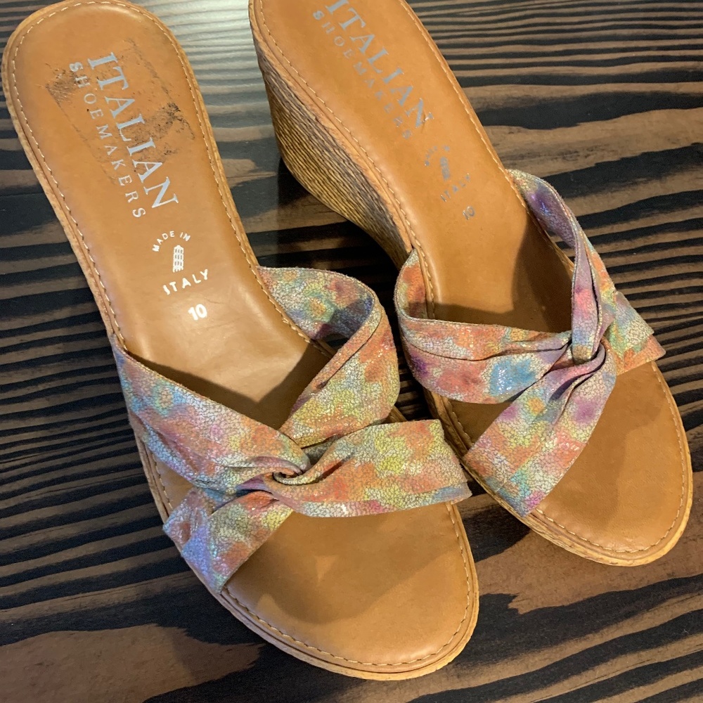 Multicolor wedges